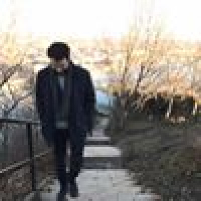 Mahmoud  zoekt een Kamer / Studio / Appartement / Huurwoning / Woonboot in Rotterdam