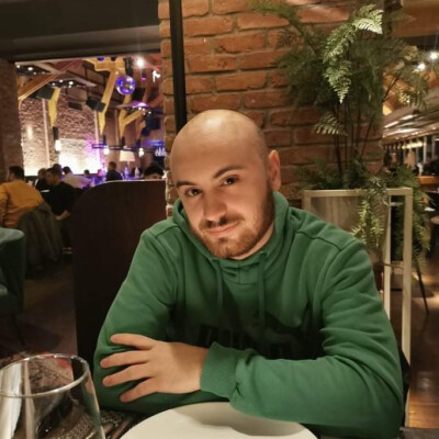 Nikos zoekt een Kamer / Studio in Rotterdam