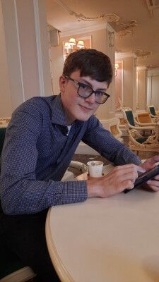 Anton zoekt een Kamer / Studio / Appartement in Rotterdam