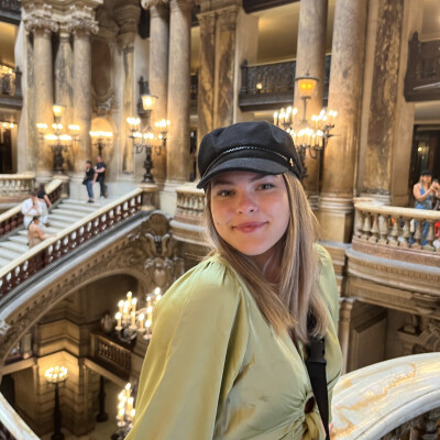 Danielle zoekt een Kamer / Studio / Appartement / Huurwoning in Rotterdam