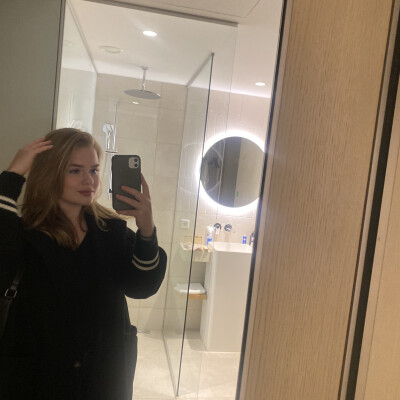 Lena zoekt een Kamer / Studio in Rotterdam