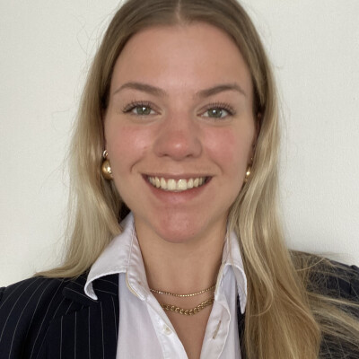 Julia zoekt een Kamer / Studio / Appartement in Rotterdam