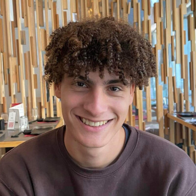 David zoekt een Kamer / Studio / Appartement in Rotterdam