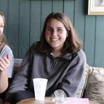 Emma zoekt een Kamer / Studio / Appartement / Huurwoning / Woonboot in Rotterdam