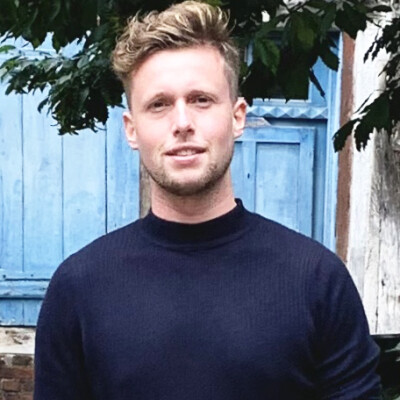 Luuk zoekt een Kamer / Studio / Appartement / Huurwoning / Woonboot in Rotterdam