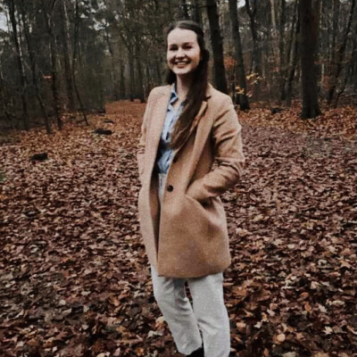 Angela  zoekt een Kamer / Studio in Rotterdam