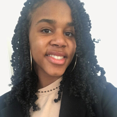 Simone  zoekt een Studio in Rotterdam