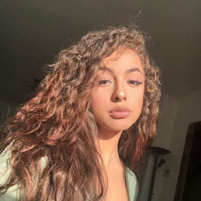 Denyelle is looking for a Room / Studio in Rotterdam