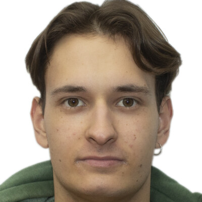 Artemii zoekt een Kamer / Studio / Appartement / Huurwoning in Rotterdam