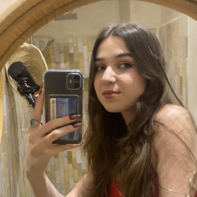 Laura zoekt een Kamer / Studio in Rotterdam