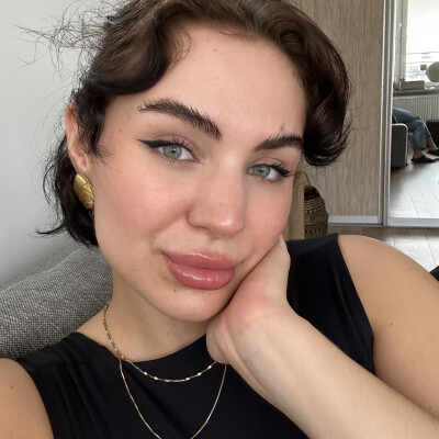 Natalia  zoekt een Kamer / Studio in Rotterdam