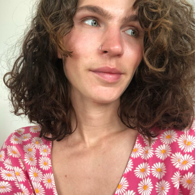 Mirthe zoekt een Kamer / Studio / Appartement / Huurwoning in Rotterdam