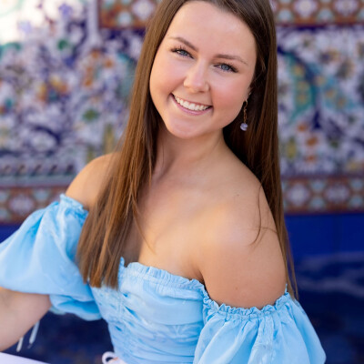 McKenzie  zoekt een Kamer / Studio / Appartement / Huurwoning in Rotterdam