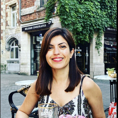 Setareh zoekt een Kamer / Studio in Rotterdam