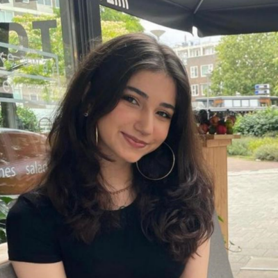 Merve zoekt een Kamer / Studio / Appartement / Huurwoning in Rotterdam