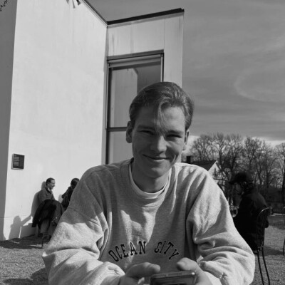 Lukas zoekt een Kamer / Studio / Appartement / Huurwoning in Rotterdam