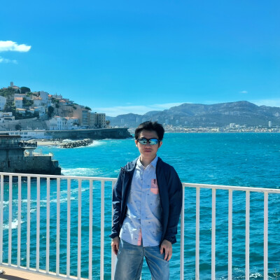 TianYi  zoekt een Studio in Rotterdam