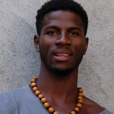 Jair zoekt een Kamer / Studio / Appartement / Huurwoning in Rotterdam