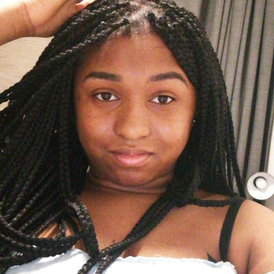 Ruth zoekt een Kamer / Studio in Rotterdam