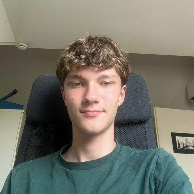 lars zoekt een Kamer / Studio / Appartement / Huurwoning in Rotterdam